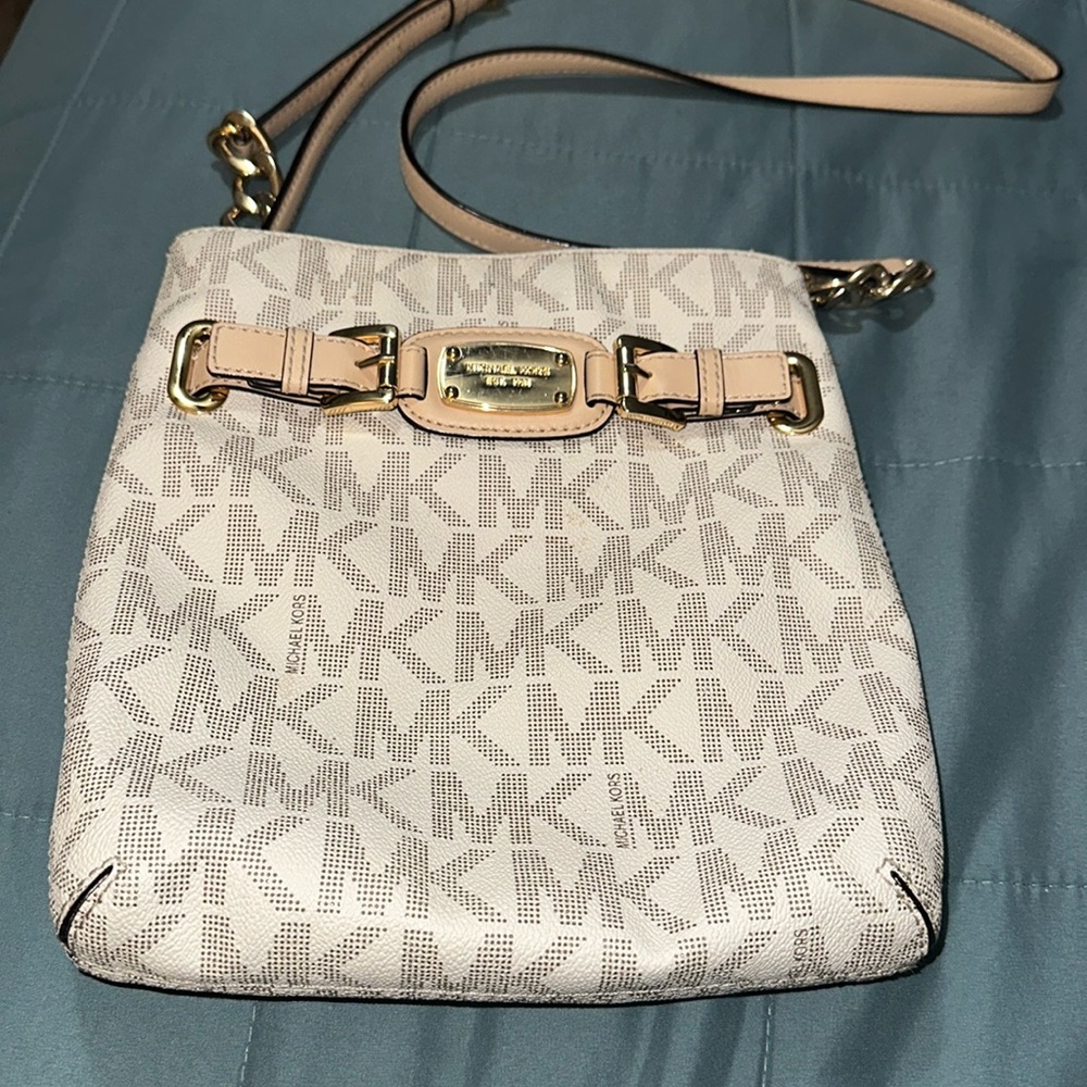 Michael Kors Vanilla Large Hamilton Crossbody Bag
